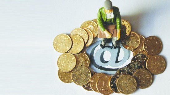 僵局难解！联邦政府12月可能停摆？金价连跌四天 承压低位整理